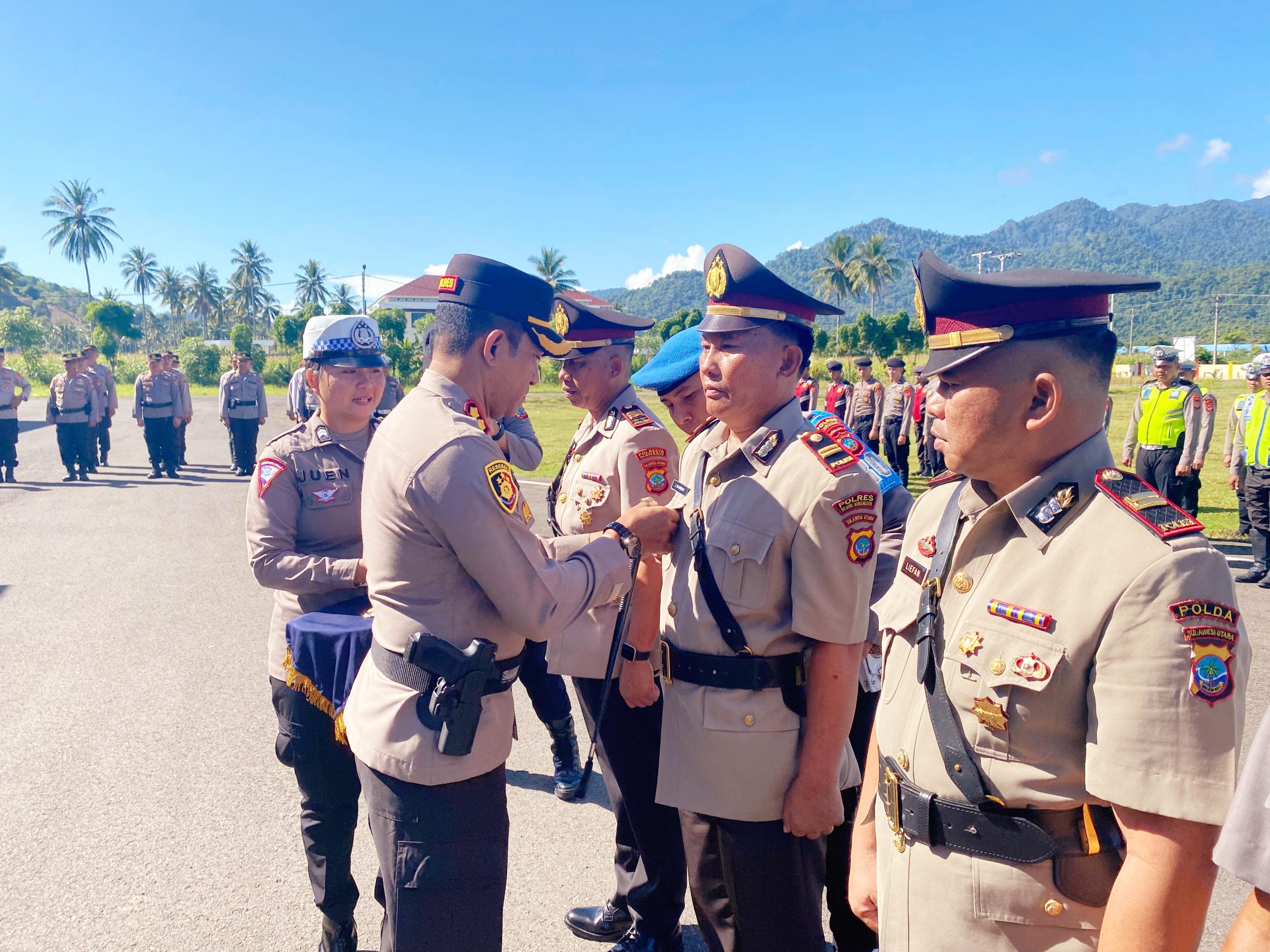 Kapolres Bolmong Gelar Serah Terima Jabatan Tiga Kasat Sekaligus, Dan Dua Kapolsek