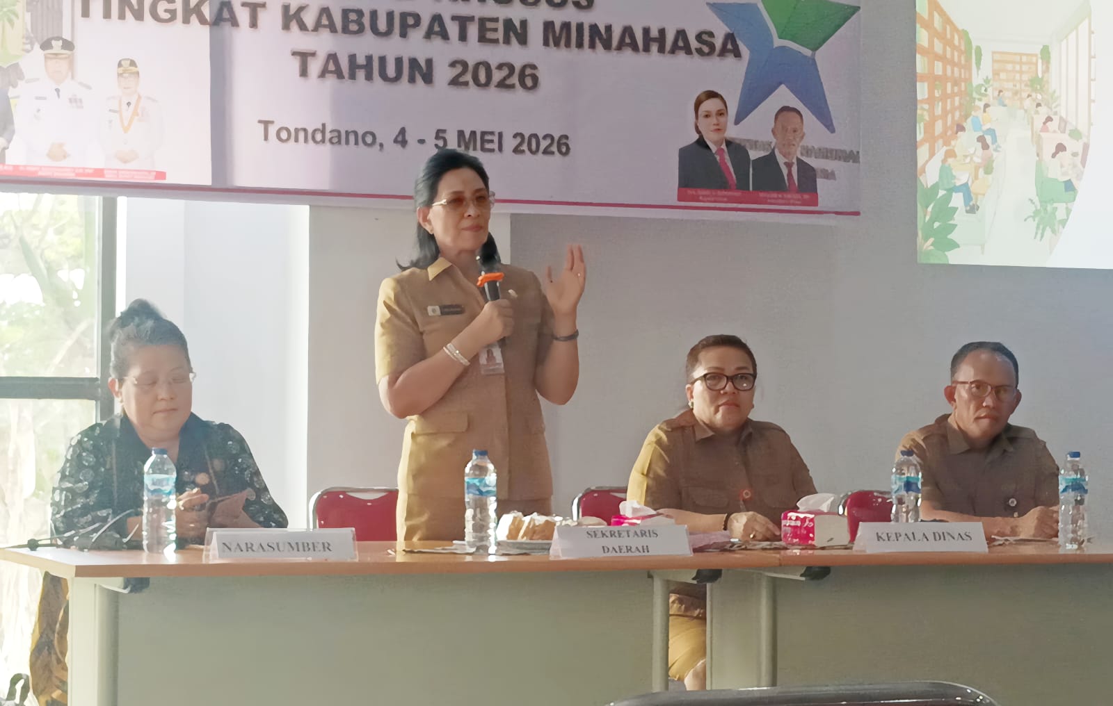 Sekda Lynda Watania Narsum Pembinaan Perpustakaan Umum dan Khusus